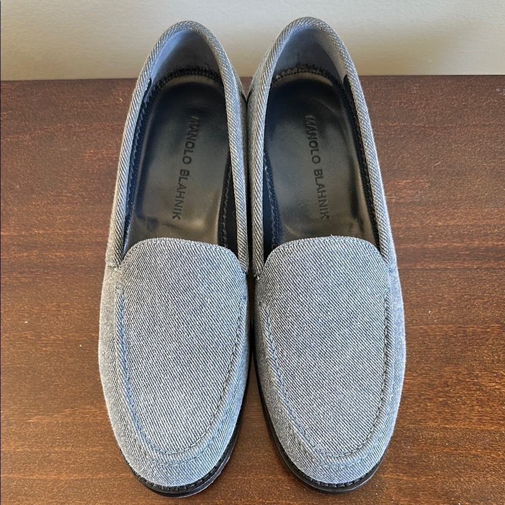 NWT Manolo Blahnik Gray denim loafers